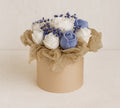 Blue & White Candle Bouquet / Ramo de Velas Azul y Blanco — Florece